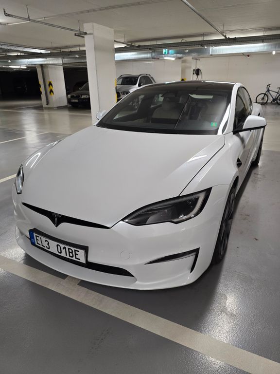 Tesla Model S 2022