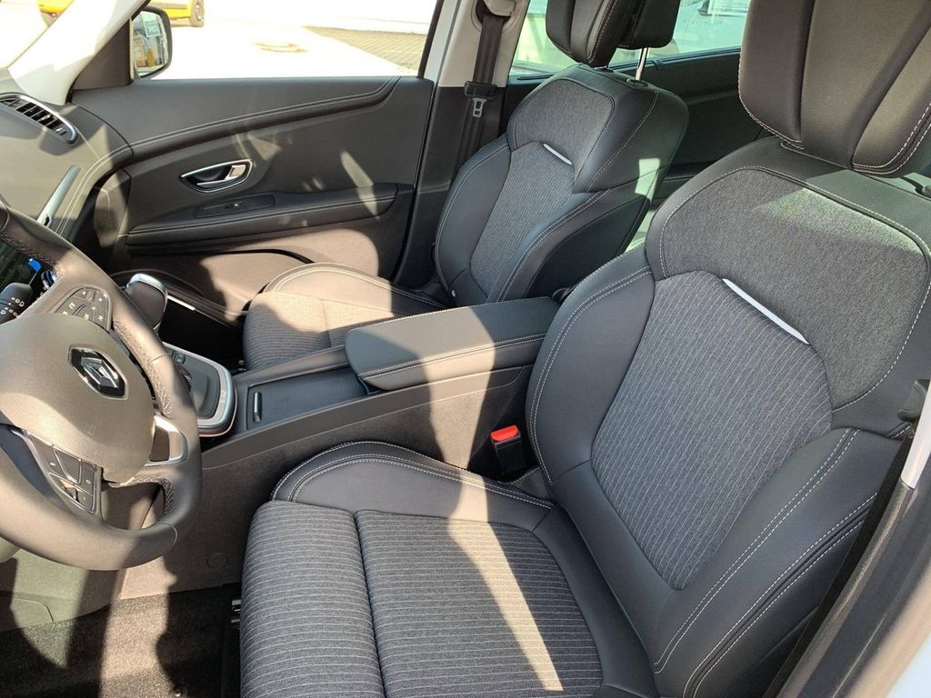 Renault Grand Scenic 2022