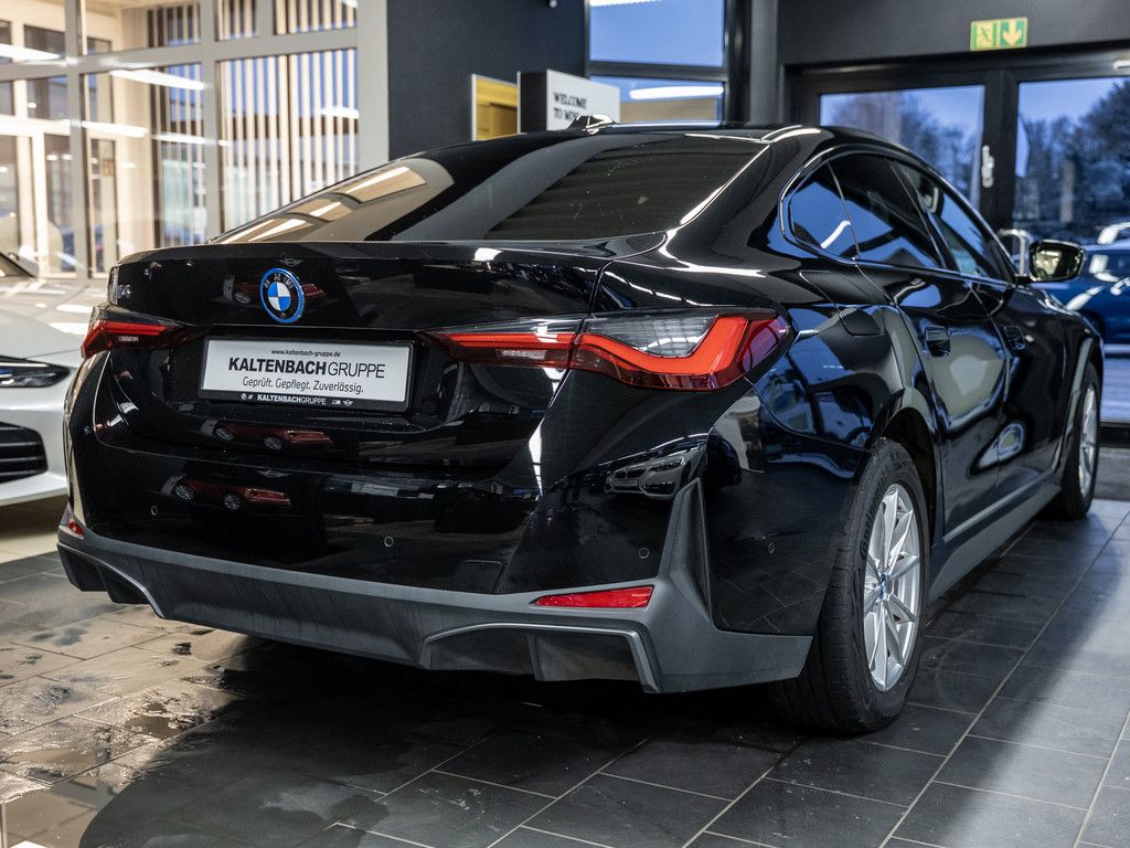 BMW i4 2023