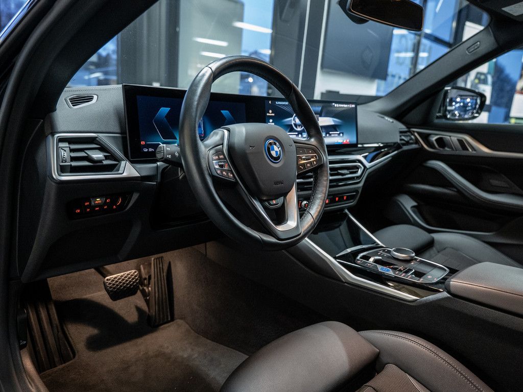 BMW i4 2023