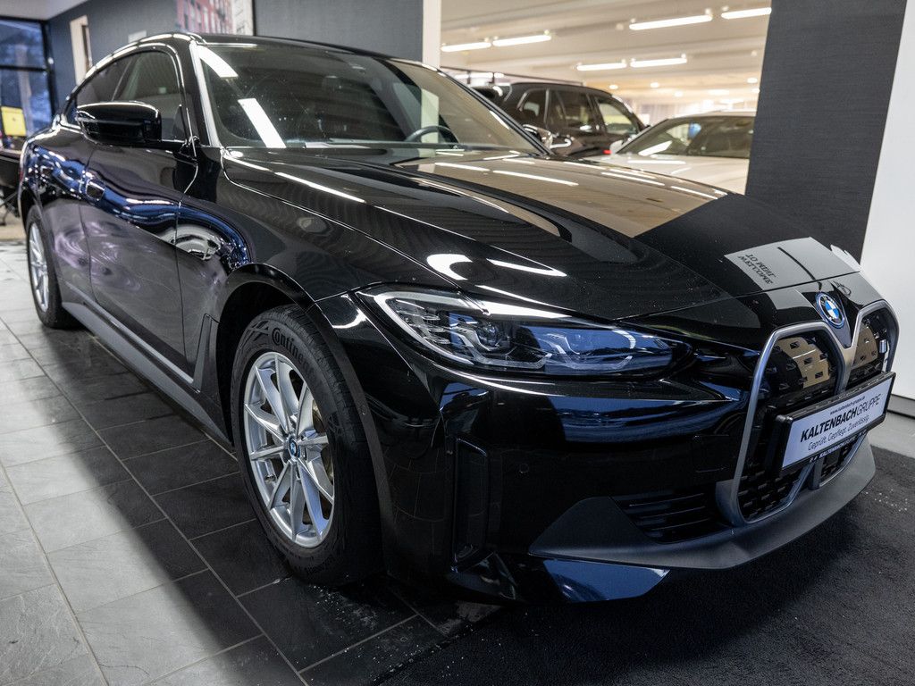 BMW i4 2023