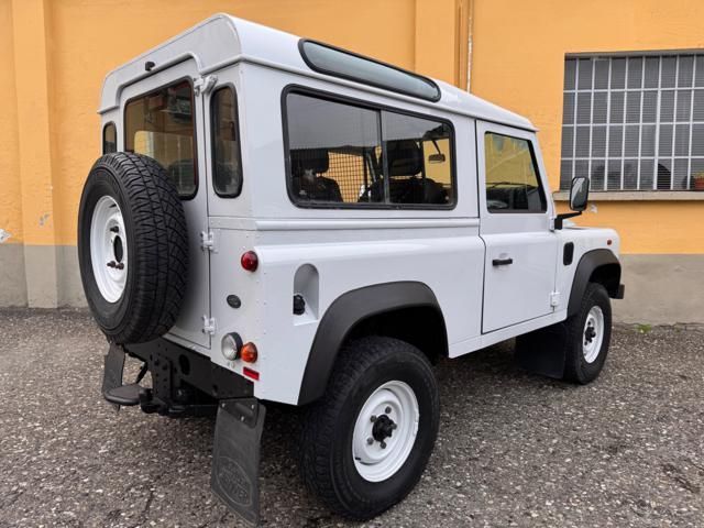 Land Rover Defender 2014