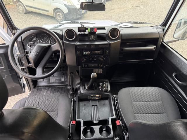 Land Rover Defender 2014