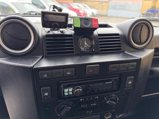 Land Rover Defender 2014