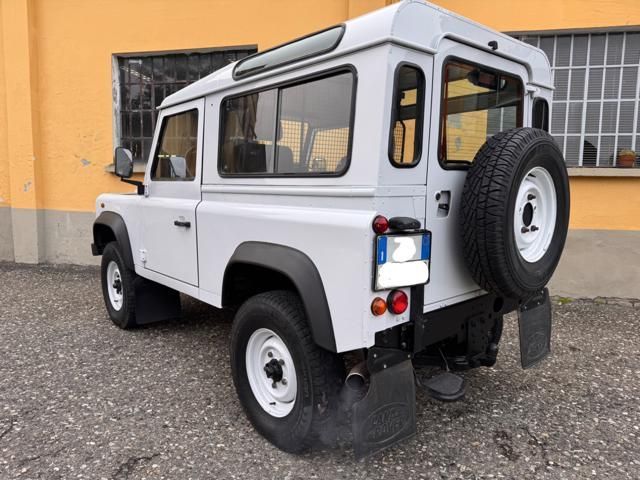 Land Rover Defender 2014