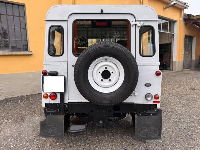 Land Rover Defender 2014