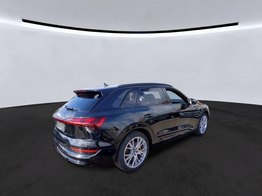 Audi e-tron 2022