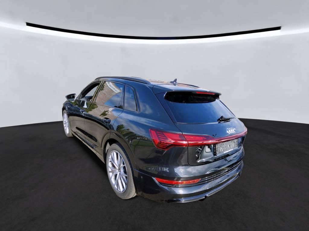 Audi e-tron 2022