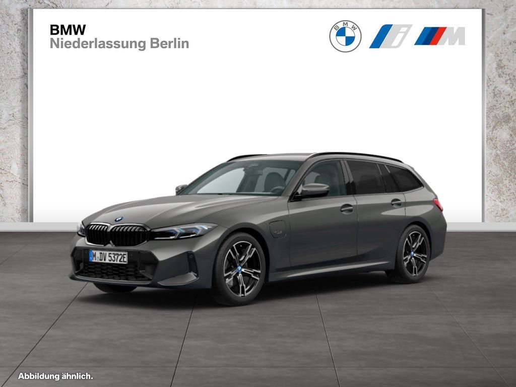 BMW 330 2022