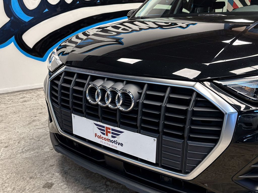 Audi Q3 2021