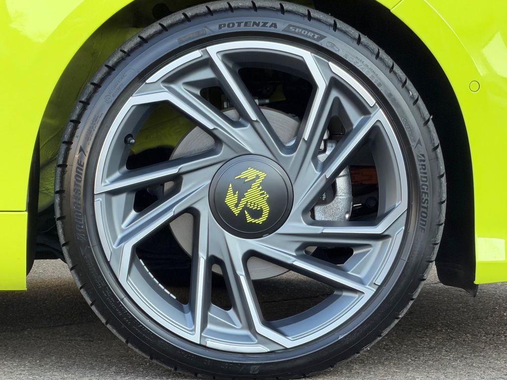 Abarth 500C 2024
