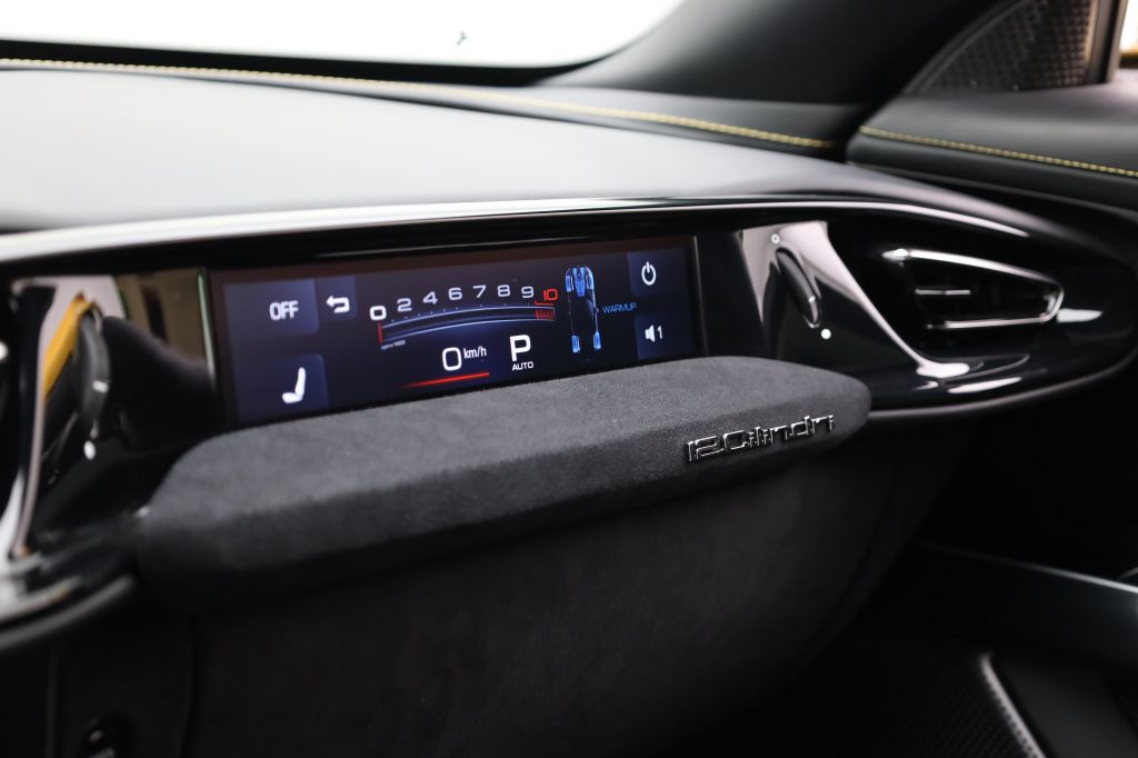 Ferrari 12Cilindri 2024