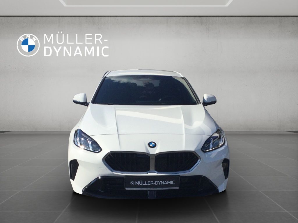 BMW 118 2025