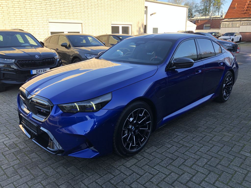 BMW M5 2025