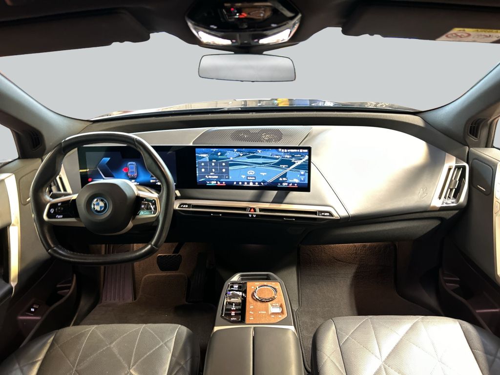 BMW iX 2023