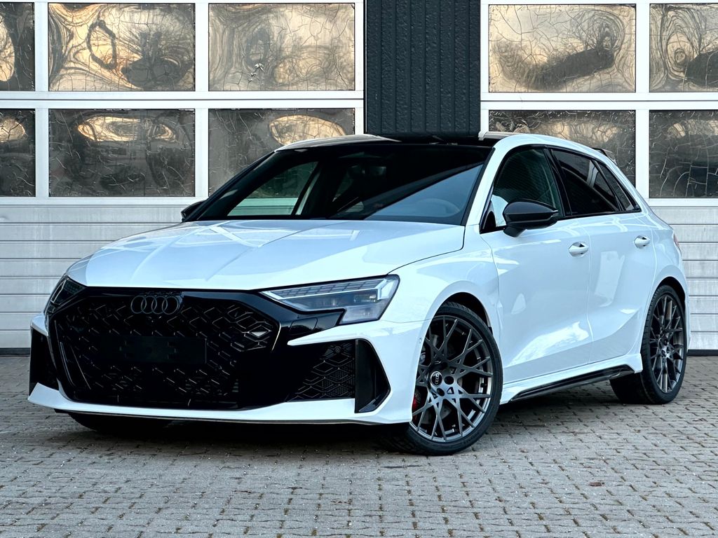 Audi RS3 2025