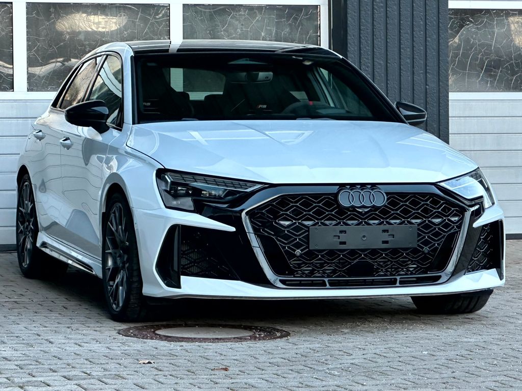 Audi RS3 2025