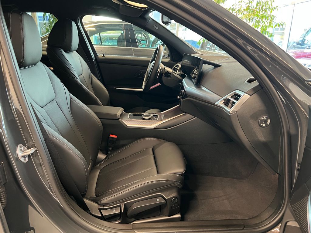 BMW 318 2024