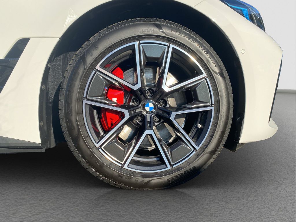 BMW i4 2025