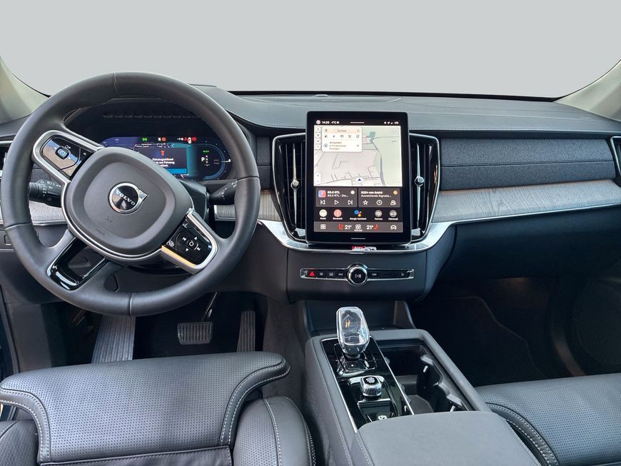 Volvo XC90 2025