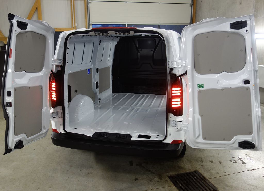 Volkswagen T7 Transporter