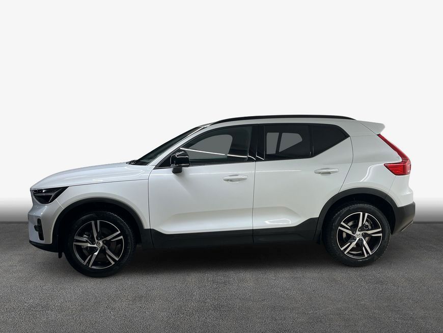 Volvo XC40 2025