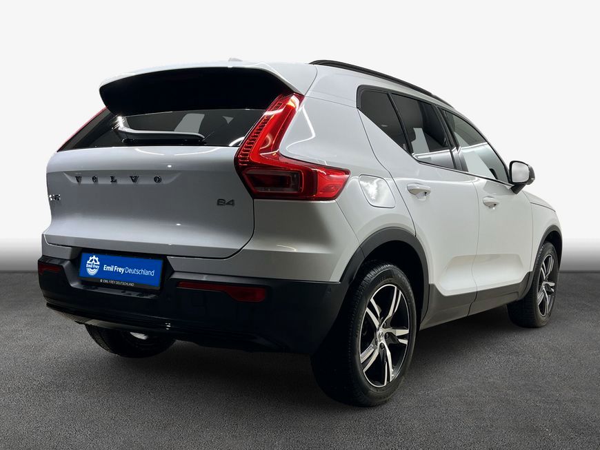 Volvo XC40 2025