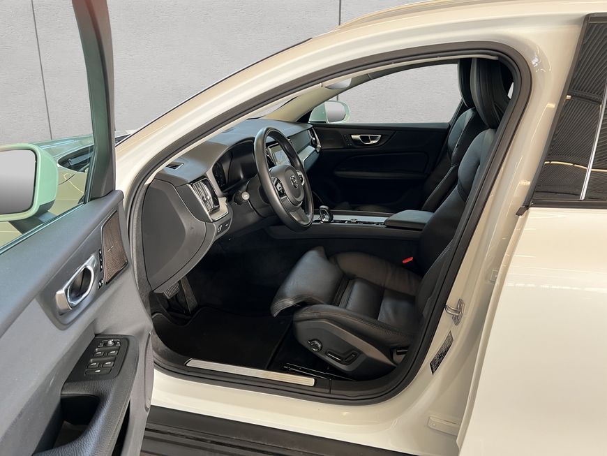 Volvo V60 Cross Country 2021