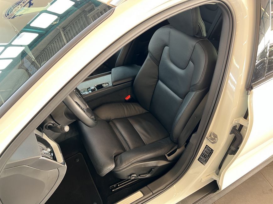 Volvo V60 Cross Country 2021