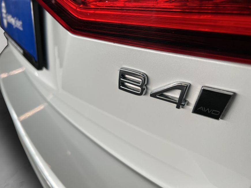 Volvo V60 Cross Country 2021