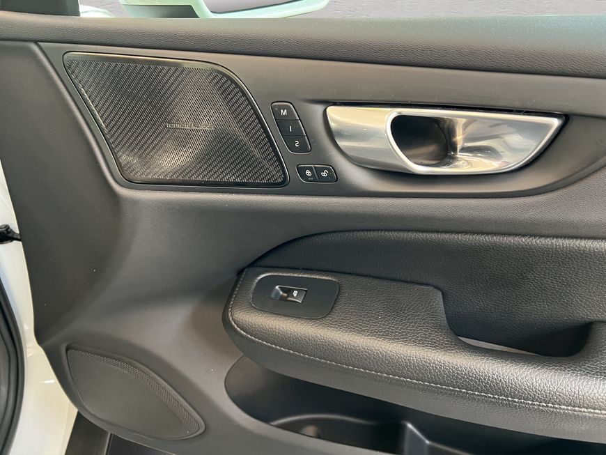 Volvo V60 Cross Country 2021