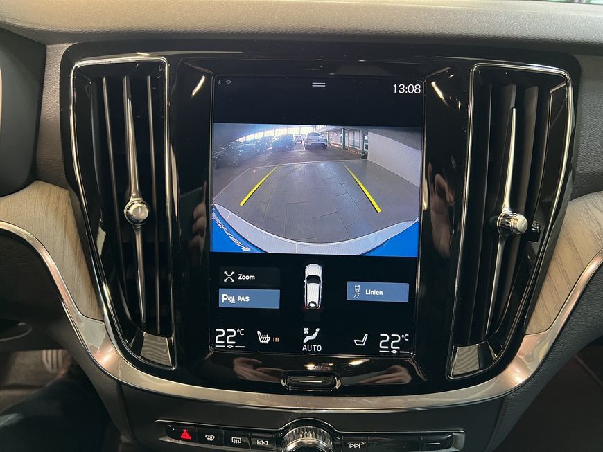 Volvo V60 Cross Country 2021