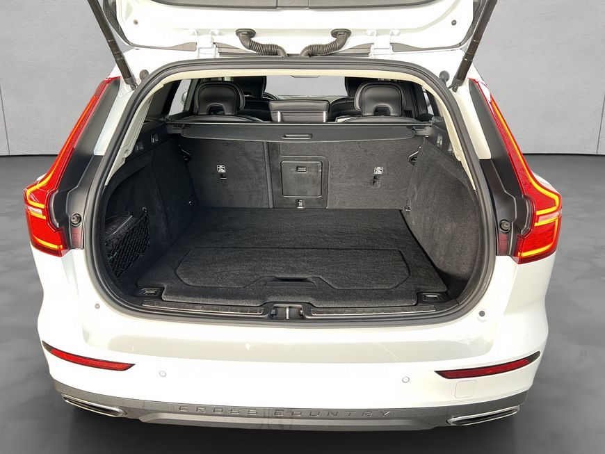 Volvo V60 Cross Country 2021