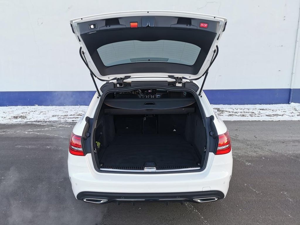 Mercedes-Benz C 300 2021