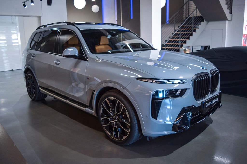 BMW X7 2025