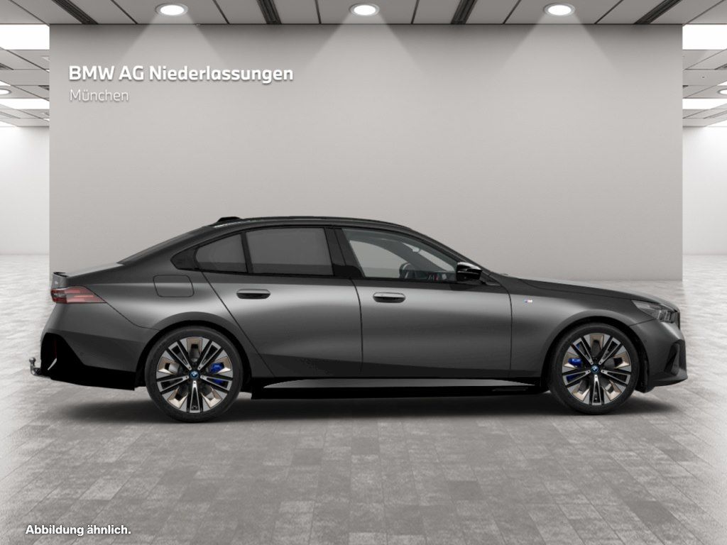 BMW i5 2024