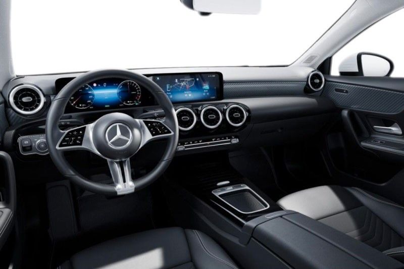 Mercedes-Benz A 250 2024