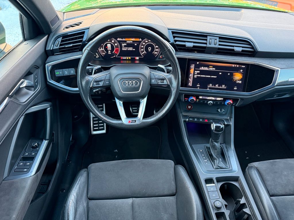 Audi RSQ3 2021