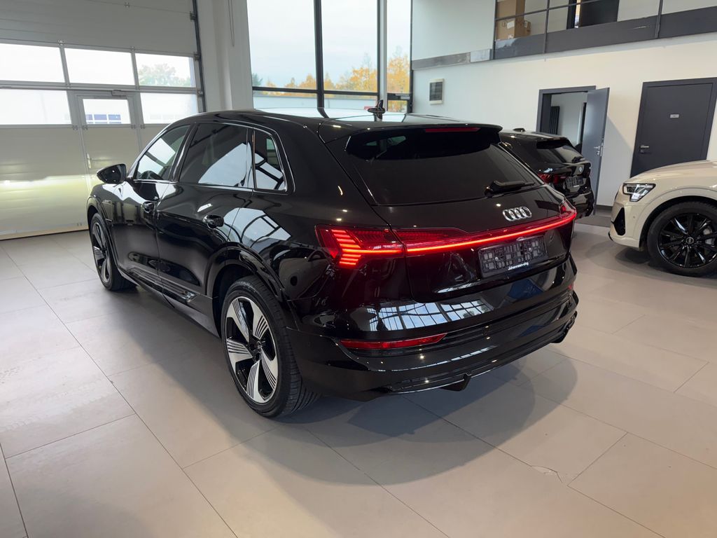 Audi e-tron 2022