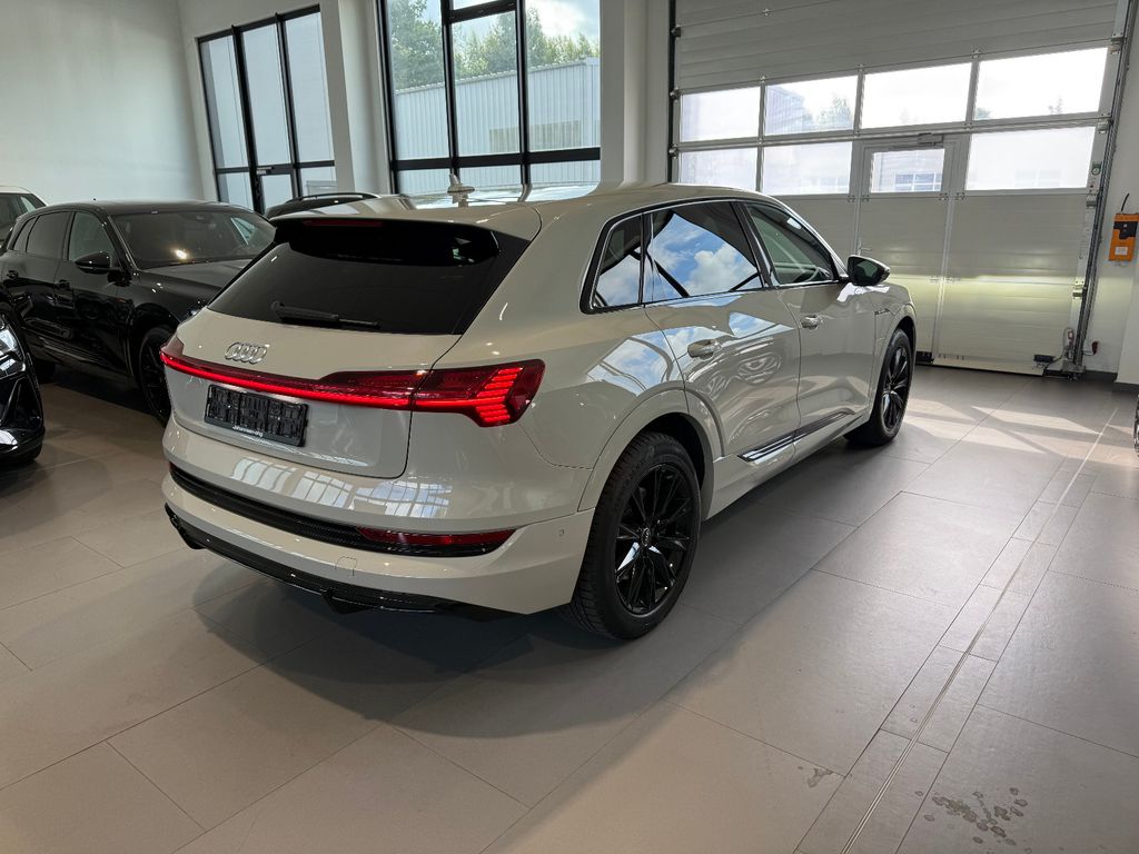 Audi e-tron 2022