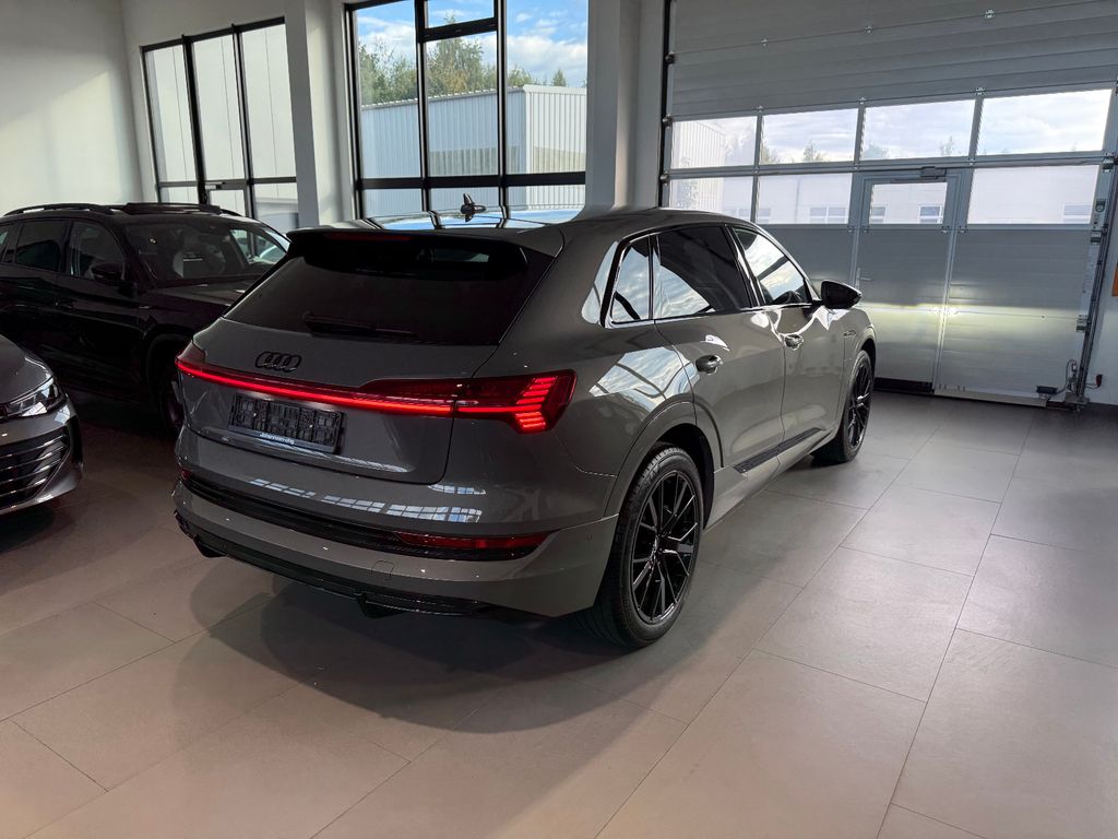Audi e-tron 2022