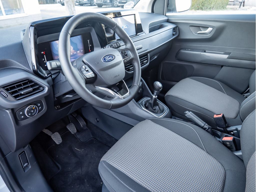 Ford Tourneo Courier 2025