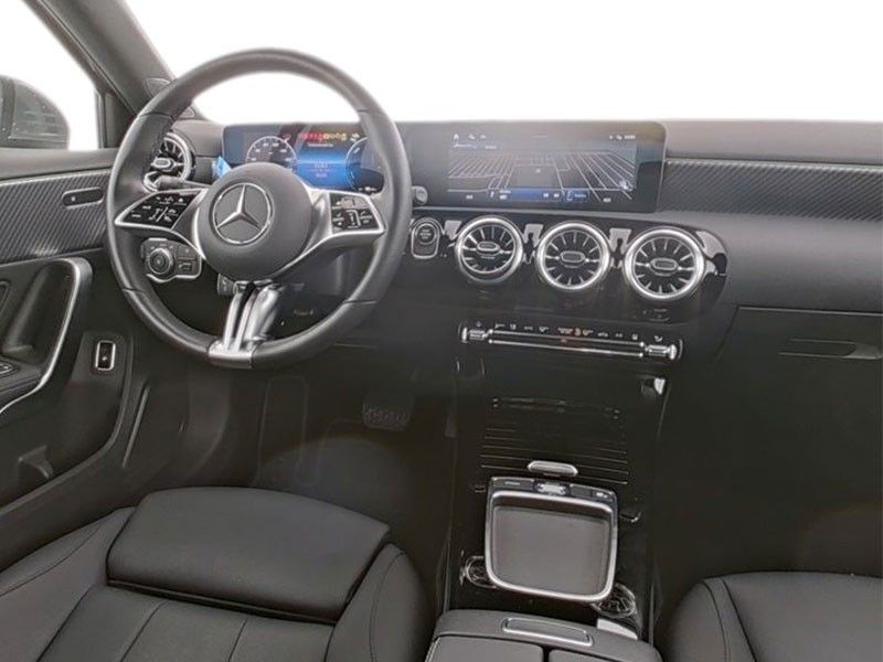 Mercedes-Benz A 250 2024