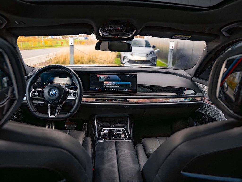 BMW i7 2023