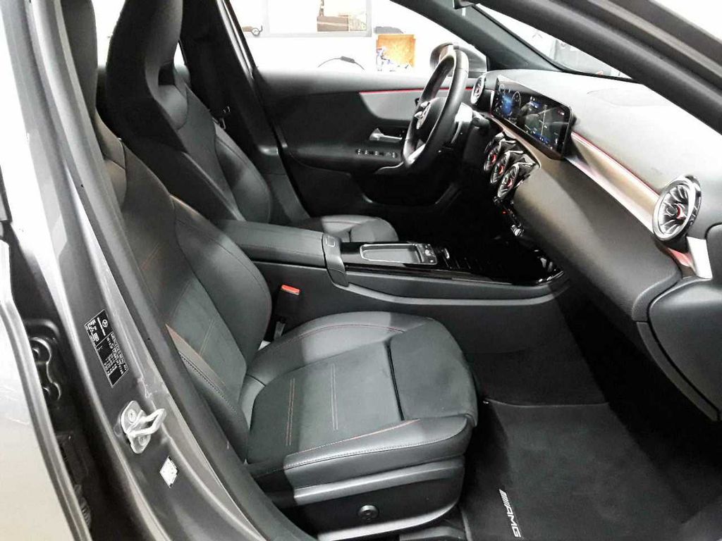 Mercedes-Benz A 200 2024