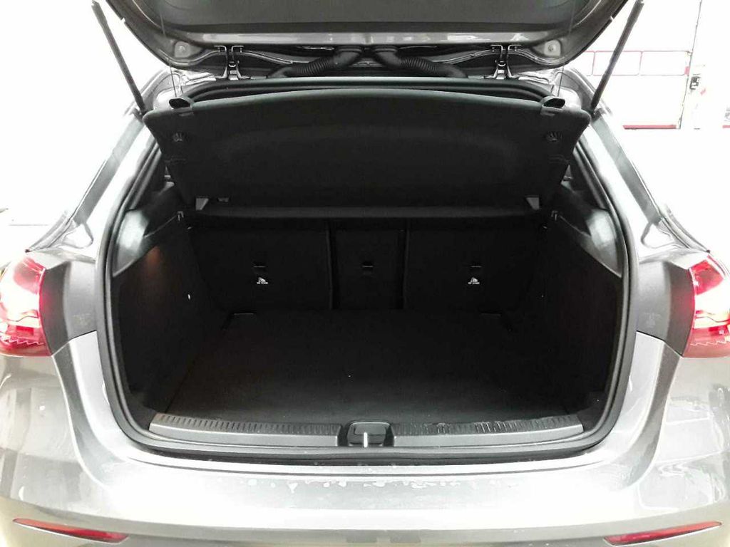 Mercedes-Benz A 200 2024