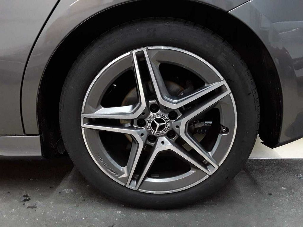 Mercedes-Benz A 200 2024