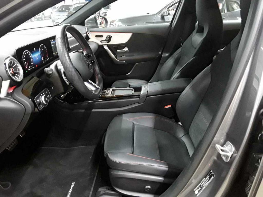 Mercedes-Benz A 200 2024