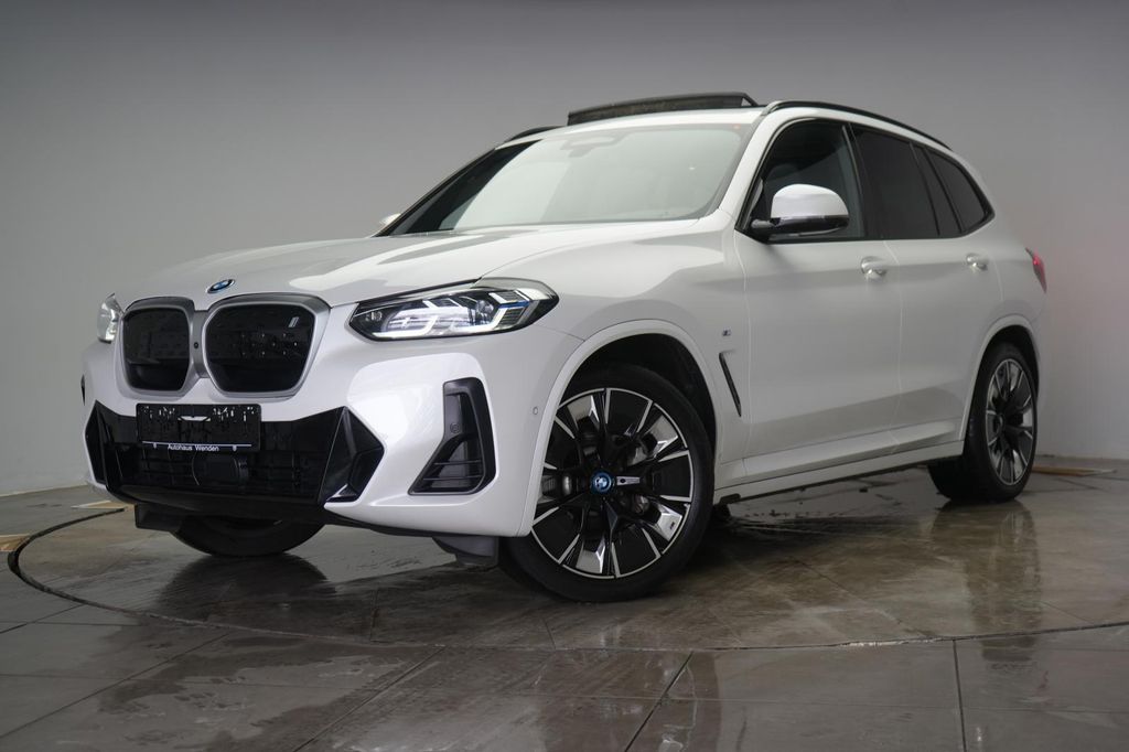 BMW iX3 2023