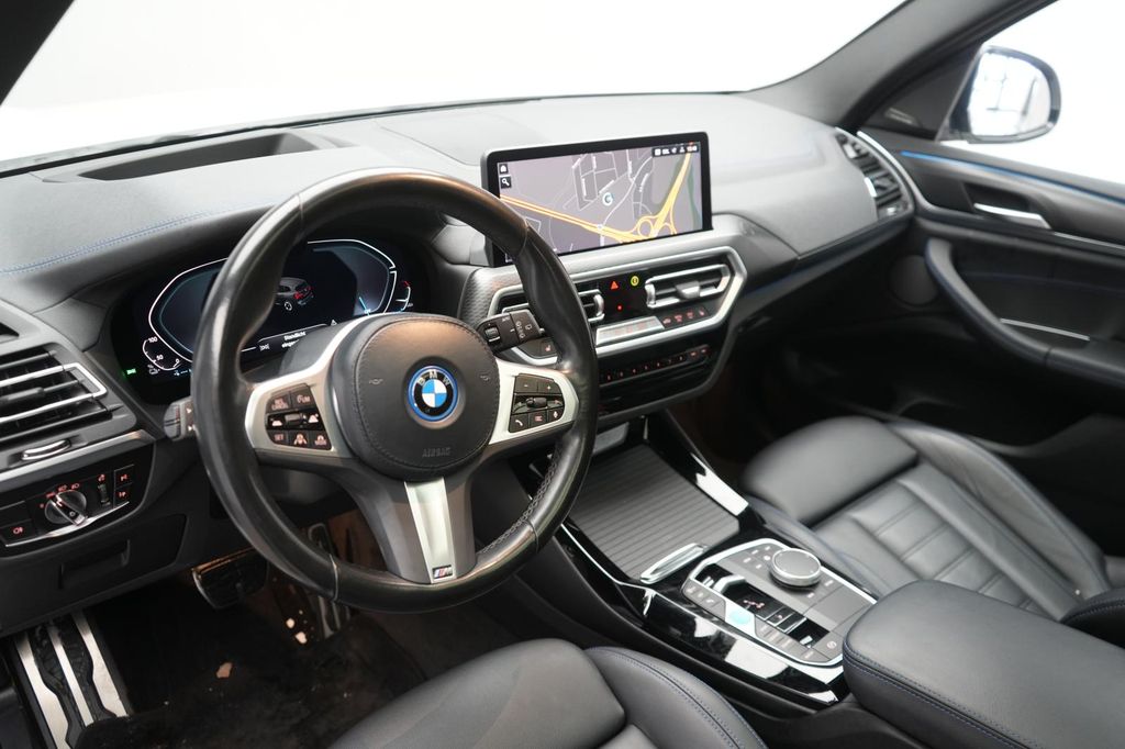 BMW iX3 2023